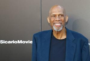 埃奇库姆：贾巴尔说他喜欢我们的比赛 传承就是对他最好的致敬