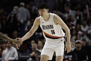 小杨5中4砍10分！媒体人：克林根同学 原来你防不了杨瀚森的呀