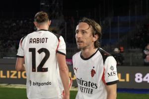 狠狠啃老！40岁魔笛赛季已为米兰出战26场，且联赛2球都是制胜球