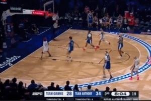 下快攻没问题！王鹤棣快下上空篮后再突破挑篮 连得4分！