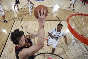 奎因to杨瀚森：继续加油 相信你的付出 保持持续的努力