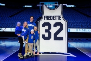 杨百翰大学明日将退役弗雷戴特32号球衣！大四场均28.9分获奖无数