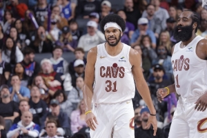 香波特：和哈登当队友时总要帮他补防 骑士队谁干这种活呢