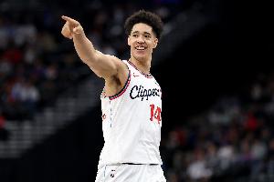 尼德豪泽谈主场作战：球迷墙太棒了 他们的热情也给了我比赛能量