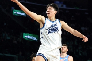 苏群：克林根对杨瀚森不错 没有大哥欺负小弟这种做派 讲人情世故