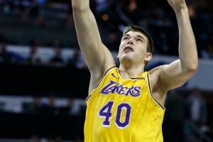 祖巴茨：有年夏天我做了要求的一切 魔术师却说我没进步不会上场