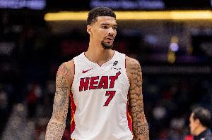 韦尔谈交易流言：只管做好我能控制的事 上场打球就行