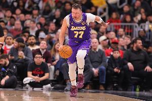 在一场比赛中得到100分是可行的吗？东契奇：我不这么认为