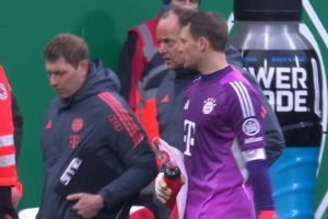 诺伊尔半场因伤主动申请下场！图片报：少见，他一般都带伤坚持