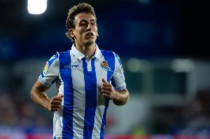 奥亚萨瓦尔谈维尼修斯造点：阿兰布鲁先用脚碰到了球