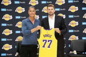 东契奇：与独行侠相比湖人是更好的球队 其管理层也是传奇级别的