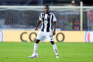 前裁判：卡卢卢第二张黄牌不存在，他和巴斯托尼没有任何接触