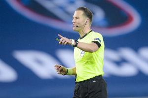 欧冠1/8决赛附加赛尤文客战加拉塔萨雷裁判：荷兰裁判马克列执法