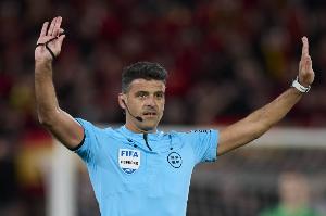 巴黎VS摩纳哥欧冠附加赛裁判：西班牙裁判组领衔，主裁判曼萨诺