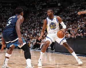 华子：库明加这个尼格很不错！杰伦·约翰逊：我会把他喂饱饱