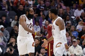 米切尔：交易完成后我立刻致电哈登 我知道有他加入骑士会很特别