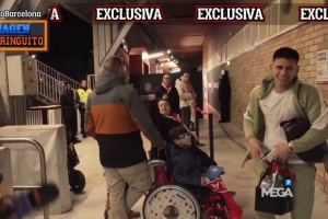 埃切维里回看比赛录像：我确实踩到孔德，但当时速度很快是无意的