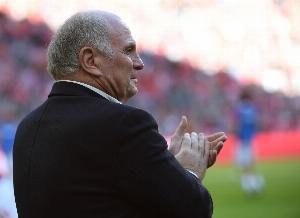 赫内斯：签下孔帕尼就像中了头奖，之前与图赫尔的合作完全不成功