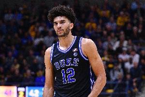 卡梅隆·布泽尔10中8轰22+12 双胞胎兄弟凯登12分3断&正负值+32