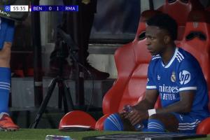 世体介绍FIFA反歧视程序：分三个级别，最后一级裁判可取消比赛