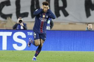 评论员谈杜埃捂耳朵庆祝：感觉在叫登贝莱闭嘴，恐影响更衣室和谐