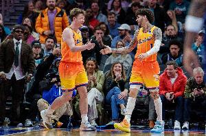 黄蜂是2026年唯一一支攻防效率皆联盟前5的球队：进攻第2 防守第5