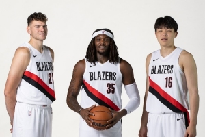 拓媒：斯普利特不想让杨瀚森过早承担重担 留罗威助力季后赛冲刺