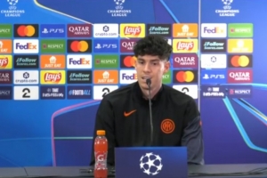 巴斯托尼：之前对阵利物浦被判点球时情况也类似，只是立场反过来