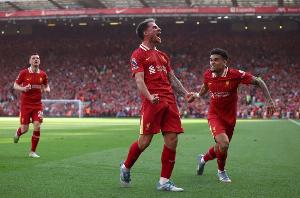 曼联有意麦卡？父亲：我儿子目前只专注于利物浦，正等待续约报价