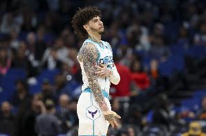 球队进攻断电!三球:得更有节奏些 有些球是好机会只是没进