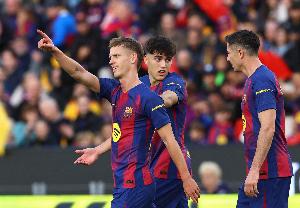 奥尔莫：我们不会改变比赛风格 我不喜欢易受伤球员的标签