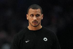 马祖拉：我们用执行力掌控了比赛 前三节8次失误很不错