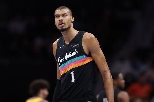 外界质疑马刺缺少季后赛经验？文班：现在纠缠于这些想法无济于事