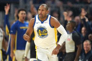 霍福德：我离开绿军不仅是篮球方面考量 就是感觉是时候换个环境