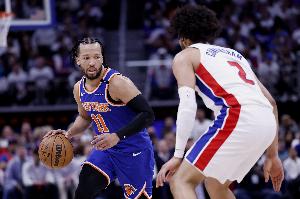 强强对话？活塞赛季横扫尼克斯 三战赢84分&最小分差15分