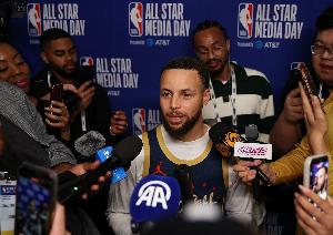 Slater：库里将在十天后复诊右膝伤势 本赛季无缘奖项评选