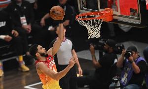 3年前的今天：塔图姆轰下全明星历史新高的55分 荣膺AMVP！