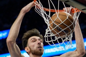 切特谈化学反应：一切都是发自内心的 大家享受彼此在一起打球