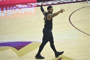 正负值+37冠绝全场！多诺万·米切尔12中7拿到17分5助