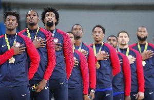 考辛斯谈16奥运：除了打牌就是喝酒 这辈子从没喝过那么多酒