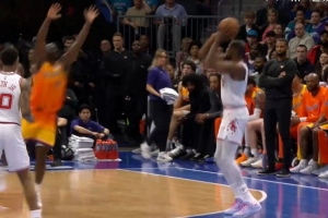 奋力反击！杜兰特三分命中 火箭轰出11-2迅速迫近比分