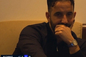 镜报：阿莫林现场观看阿尔卡拉斯比赛，被曼联解雇后获1000万英镑