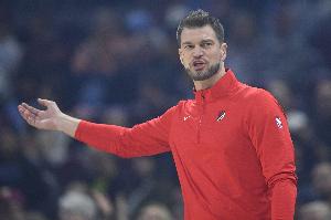 斯普利特：伤员陆续回归再好不过 我们又能用全侧翼阵容打五小了