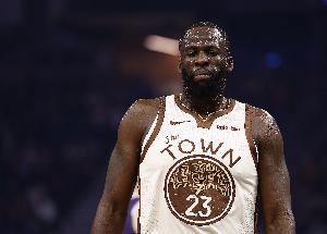 精神不集中！追梦防守漏人 冈萨雷斯空切接球轻松上篮打停勇士