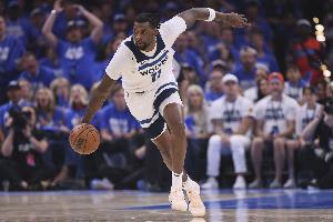 里德：用扣篮让观众融入比赛很重要 我们在冲刺期需要这些能量