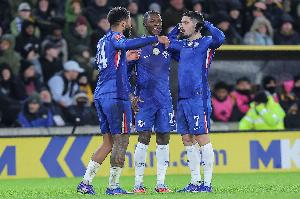 内托谈双指塞入耳中庆祝动作：是具体指向某人，但我不会说是谁