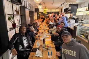 本轮踢死敌阿森纳！太阳报：图多尔率热刺球员外出聚餐，提升士气