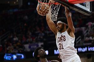 过年就是吃吃喝喝！阿伦首节6中4拿到11分3板1助