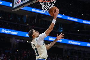 狠角色！罗林斯15中10得27分6助4断2盖帽 手热轰中7记三分