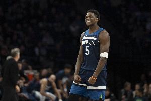 爱德华兹：没有康利气氛很怪 他是球队不可或缺的那种老将